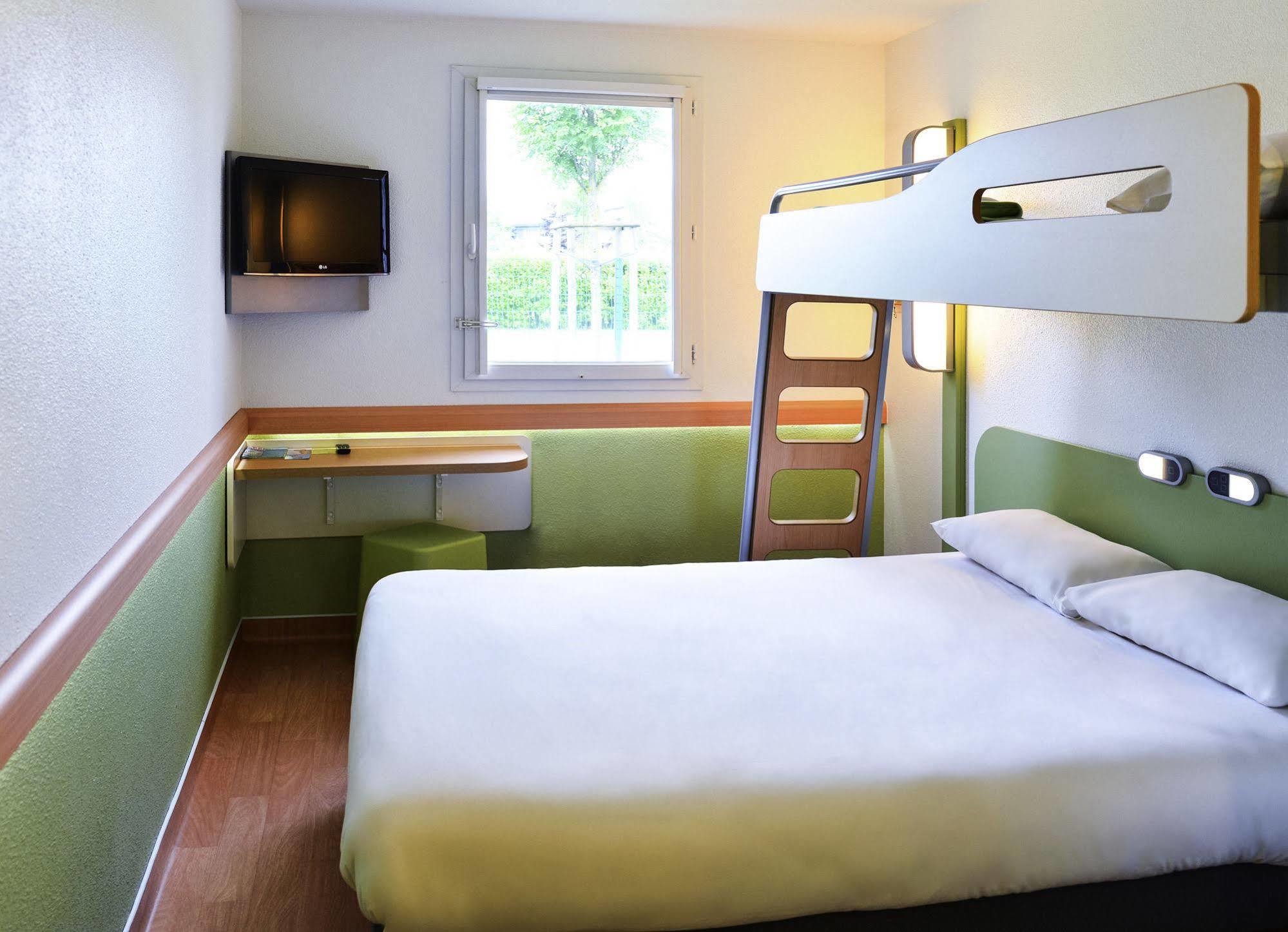 Hotel Ibis Budget Aix Les Bains - Gresy Exterior foto
